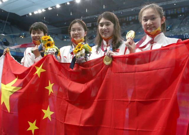 世界杯官方客户端-【现场】接力冠军阵容今晨才确定 国歌激发全队斗志